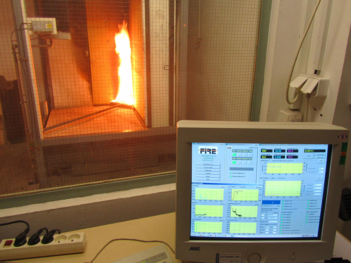 Isover TWINNER při zkoušce SBI – třída reakce na oheň B-s1,d0