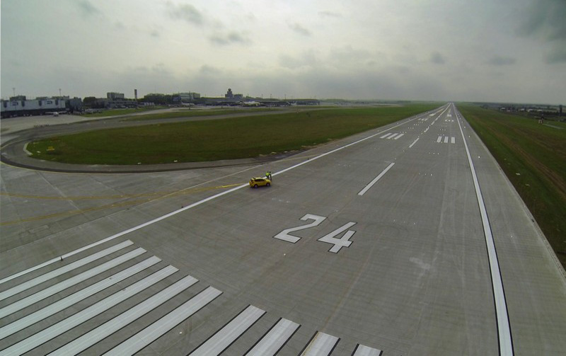 Letiště Praha-Ruzyně, oprava RWY 06/24 II. a III. etapa Letiště Praha-Ruzyně, oprava RWY 06/24 II. a III. etapa