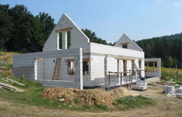 Rodinný dům ve Velkých Popovicích realizovaný systémem KMB SENDWIX