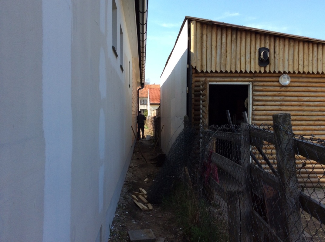 Obložení sousedícího objektu Obložení sousedícího objektu