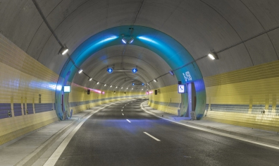 Pro tunel Bubenečský je vodicí barva modrá