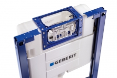 Splachovací nádržky Geberit Omega pod omítku mohou být ovládány shora nebo zepředu (stavební výška 112 cm pouze zepředu)
