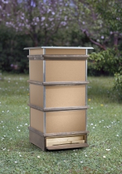 Zajímavá ukázka – včelí úl vyrobený z materiálu RENOLIT GORCELL