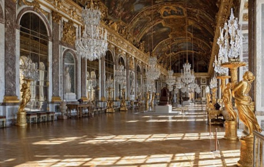 Zrcadlový sál v paláci Versailles