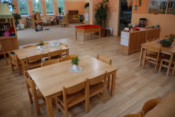 Brněnská školka s přírodní ekologickou podlahou Wineo PURLINE a podlahovým vytápěním