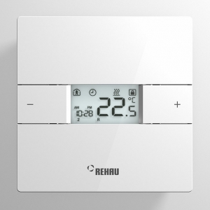 Prostorový termostat REHAU NEA pro systémy plošného vytápění a chlazení