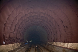 Drenážní fólie DELTA®-AT 800/1200 firmy Dörken použitá v Gotthardském tunelu