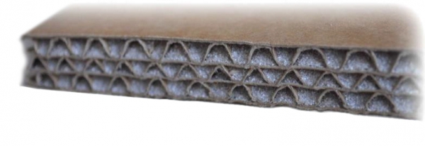 Akustická deska Wolf TRI na principu těžké hmoty v podobě jemného křemičitého písku, jenž vyplňuje vnitřní prostor desky z tvrdého kartonu; tloušťka desky od 10 do 15 mm; plošná hmotnost od 12 do 18 kg/m² 