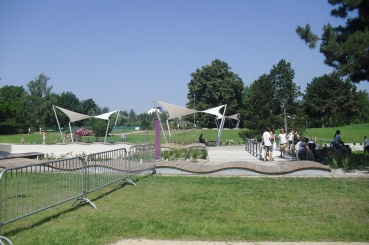 V pátek 24. 6. 2016 bylo slavnostně otevřeno rozárium v Olomouci, které je součástí místní botanické zahrady