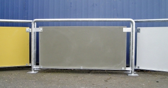 Obr. 3: Plné zábradelní panely tl. 13–20 mm, s různým probarvením