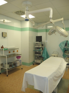 První operační sál na Slovensku s antibakteriálním sklem