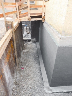 Obr. 3: Hydroizolace spodní stavby jednosložkovou stěrkou Expert Proof one