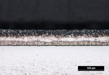 Obr. 5: Příčný řez povlakem žárově zinkované oceli – referenční vzorek