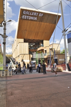 Obr. 18: Estonský pavilon s výrazným podílem dřeva použitého pro nosné i nenosné konstrukce