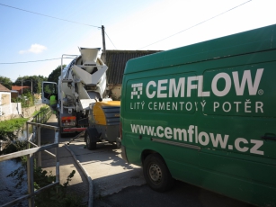 Cemflow – příjezd techniky a doprava materiálu na stavbu