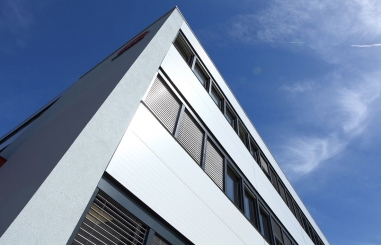 Firma Micro-Epsilon zrekonstruovala své sídlo s využitím stavebních systémů Lindab