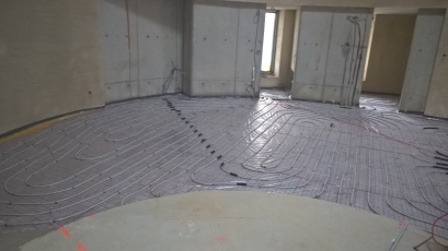 Příprava podlahového topení před aplikací litého cementového potěru