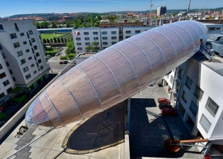 Gulliver DOX: autor: Huť architektury Martin Rajniš, Praha-Holešovice