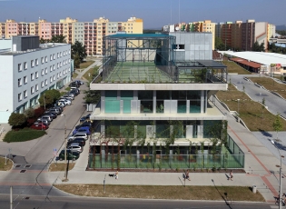 Komunitní centrum Máj (SLLA Architects, 2014)