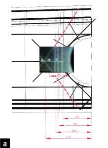 Obr. 2: Část výkresu projektovaného vyztužení vazníku v okolí otvoru s radiogramem v místě pořízeným (a) a detail radiogramu, kde je zjevná absence kruhové výztuže s radiálními pruty (b)  