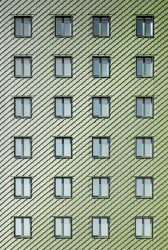 Výškové budovy v Göteborgu s fasádními falcovanými šablonami PREFA