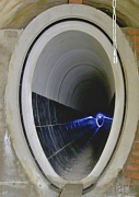 Obr. 11: Kanalizační potrubí vejčitého tvaru se běžně používá v celé Praze. Nový, 250 m dlouhý spojovací vodní tunel byl vybudován jako součást nového projektu pro systém odvodu odpadních vod pro městskou část Ďáblice