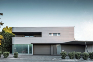 Novostavba rodinného domu v rakouském Leondingu (foto: Croce &amp; WIR)