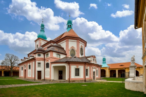 Obnova areálu poutního kostela Navštívení Panny Marie v Horní Polici - I. etapa