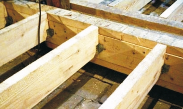 Obr. 2a: Podlahové nosníky a klincované I nosníky