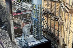 Hlubinné založení pro mosty autobusového terminálu – konstrukce spodní stavby severního mostu vyžaduje velké stavební zásahy v prostoru stanice (foto: Hochtief CZ)