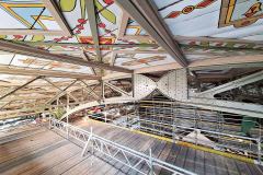Opravená ocelová konstrukce střední haly, pod střechou (foto: archiv SGL Projekt)