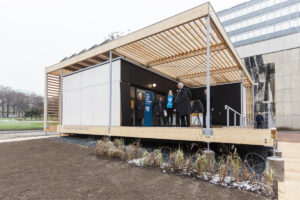 ČVUT otevřelo své Informační centrum v solárním domě uprostřed kampusu