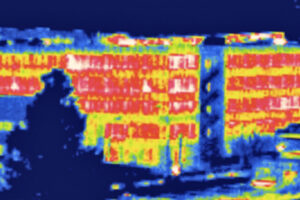 Okna z hlediska úniku tepla, akustiky, prostupu světla či bezpečnosti 3 – Odstranění kondenzátu a námrazy na venkovním skle – výrazné snížení ztráty tepla zamezením sálání venkovního skla