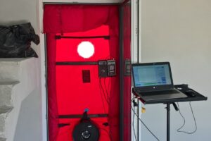 HELUZ nabízí změření vzduchotěsnosti obálky domu z cihel HELUZ pomocí blower-door testu