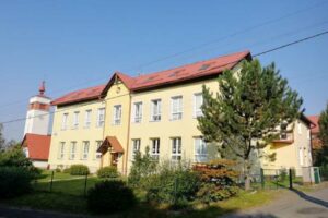Základní a mateřská škola v Třanovicích využívá dálkově řízené a úsporné vytápění