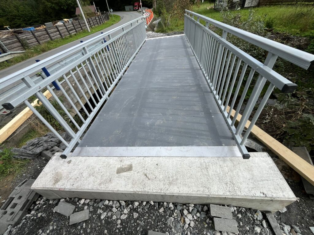 MATERIÁLY PRO STAVBU