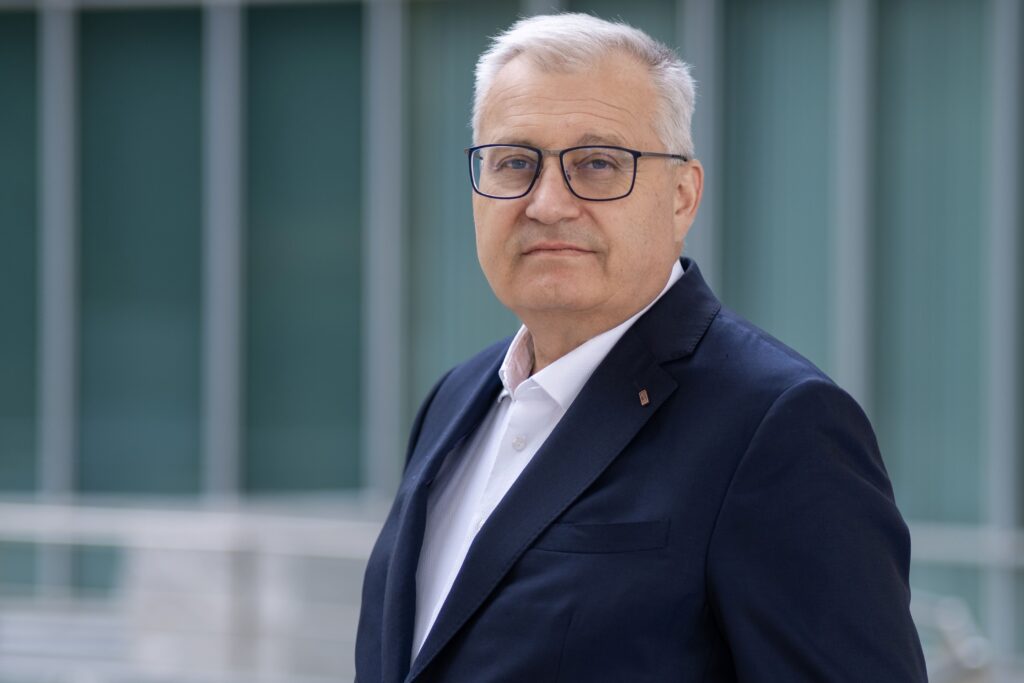 MATERIÁLY PRO STAVBU