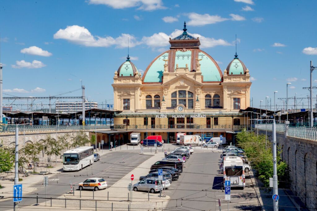 MATERIÁLY PRO STAVBU