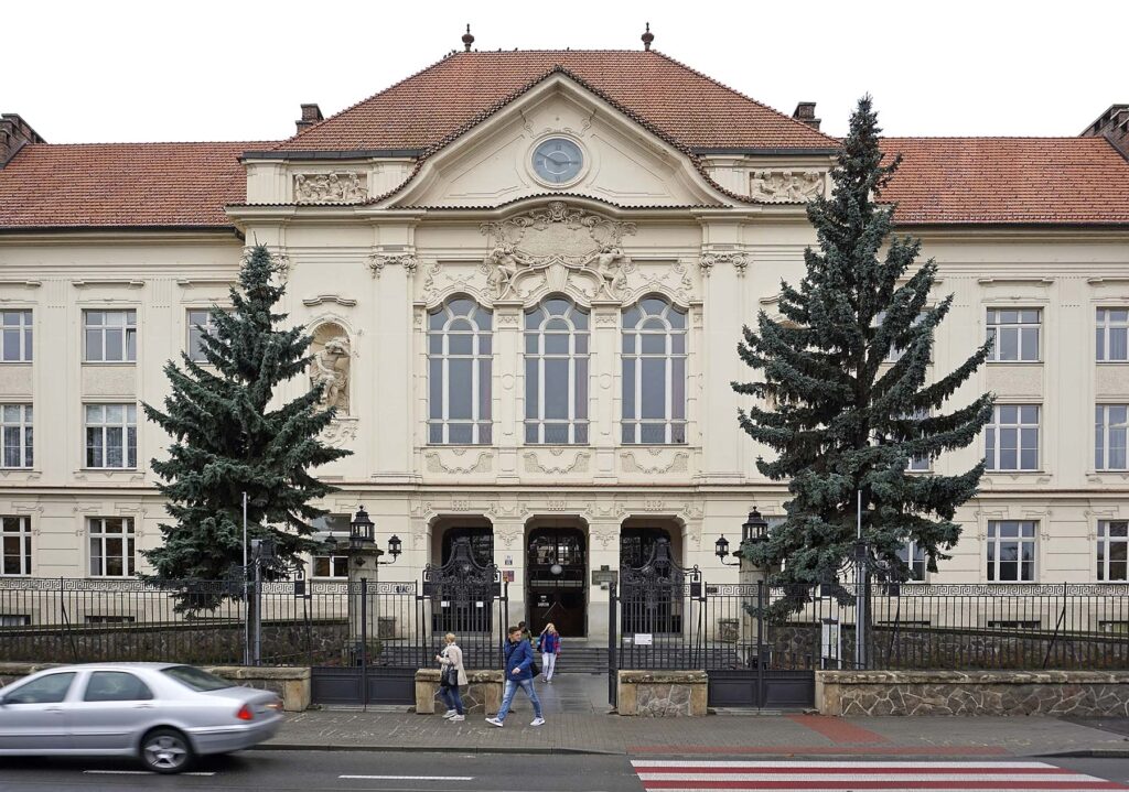 MATERIÁLY PRO STAVBU