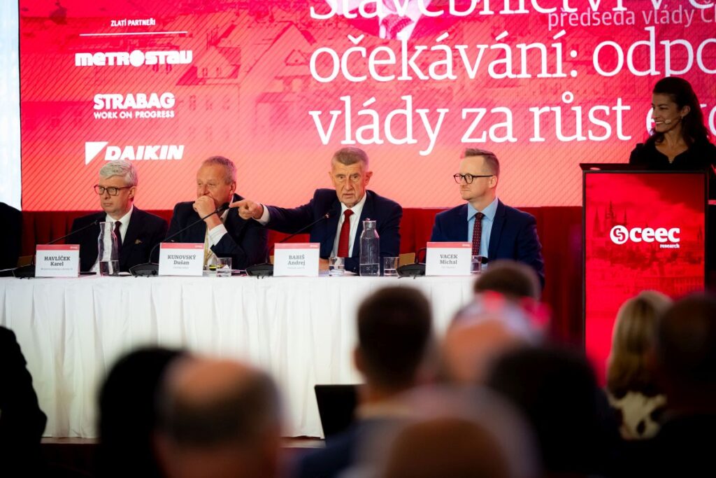 MATERIÁLY PRO STAVBU