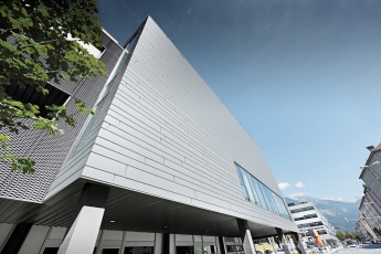 Přestavba vzdělávacího centra pro zdravotníky v Innsbrucku se systémem PREFA Sidings