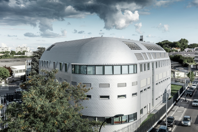 Hliníková střecha a fasáda nového Technologického centra v Paříži